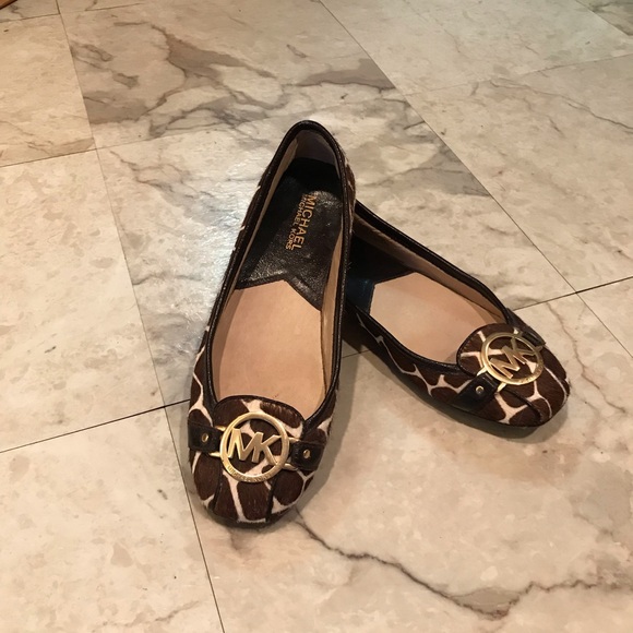 Michael Kors Printed Flats - Picture 5 of 8